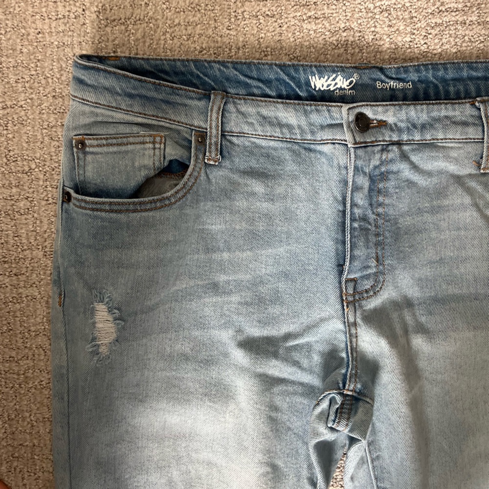 Missimo Distressed Boyfriend Denim (size 16/33) - Picture 4 of 6